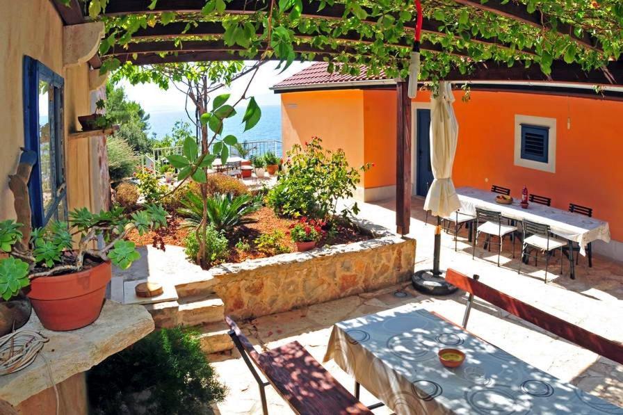 Seaside Secluded Apartments Cove Tvrdni Dolac, Hvar - 4008 Gdinj Eksteriør billede